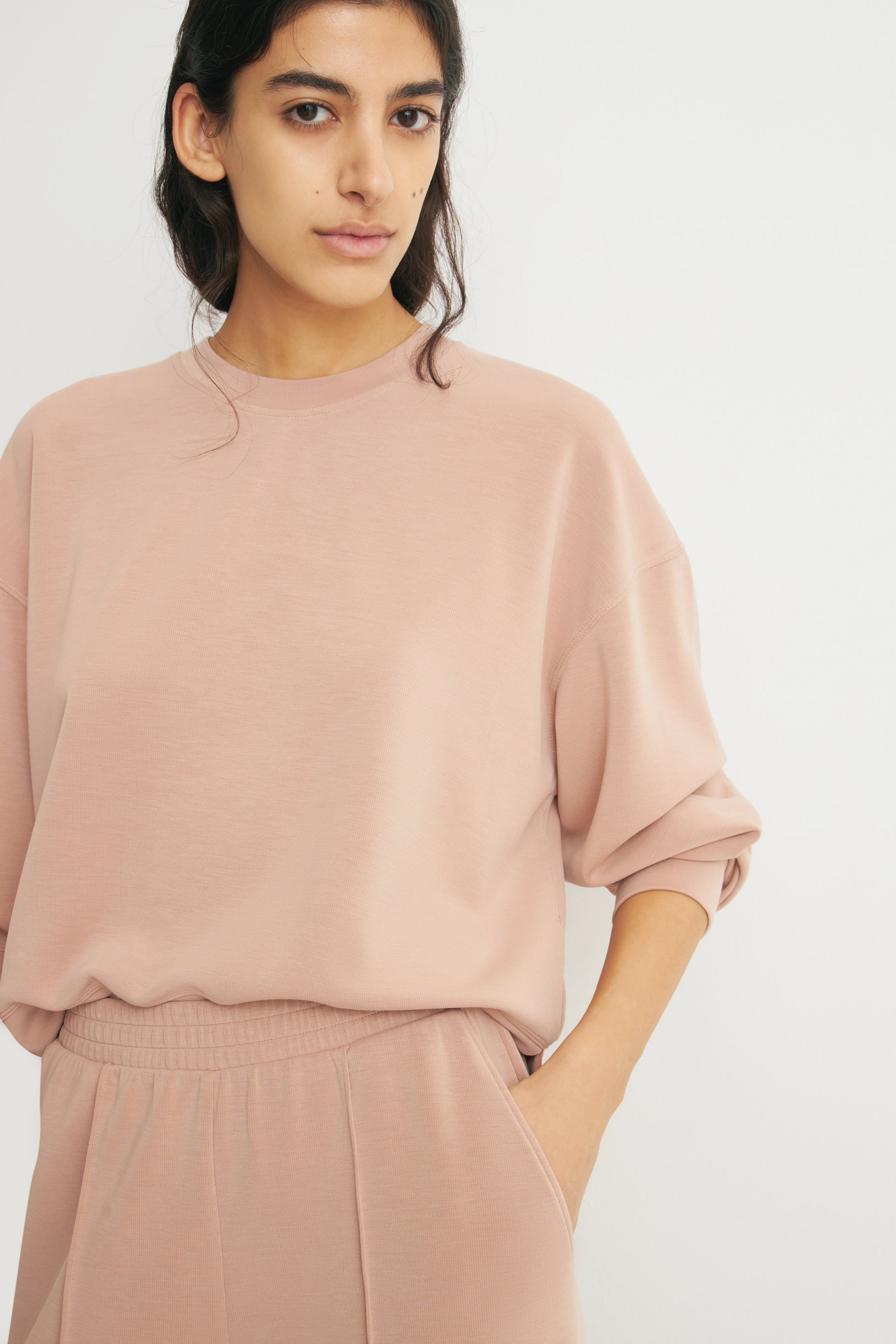 NUDE BEIGE