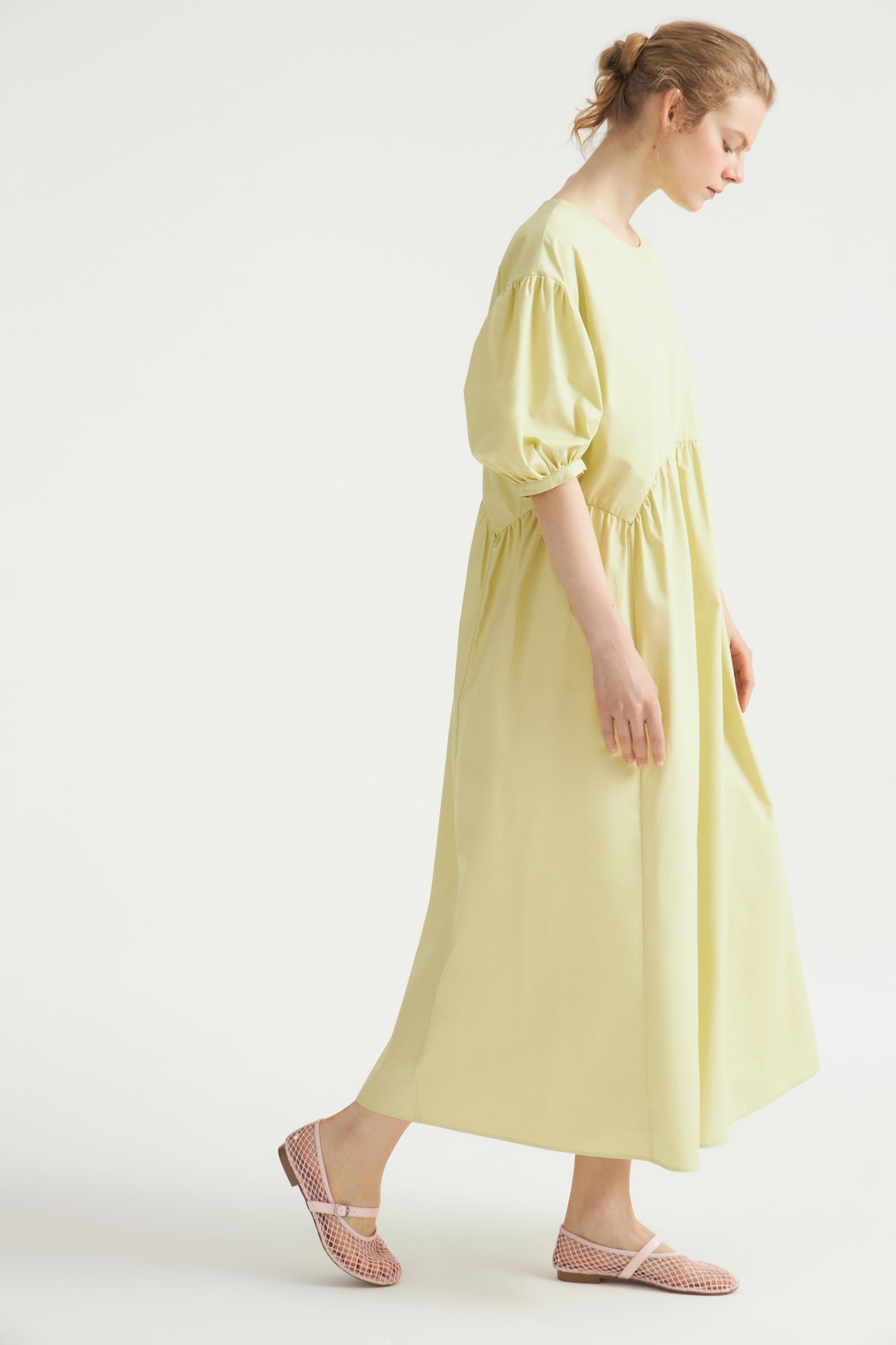LIGHT GREEN