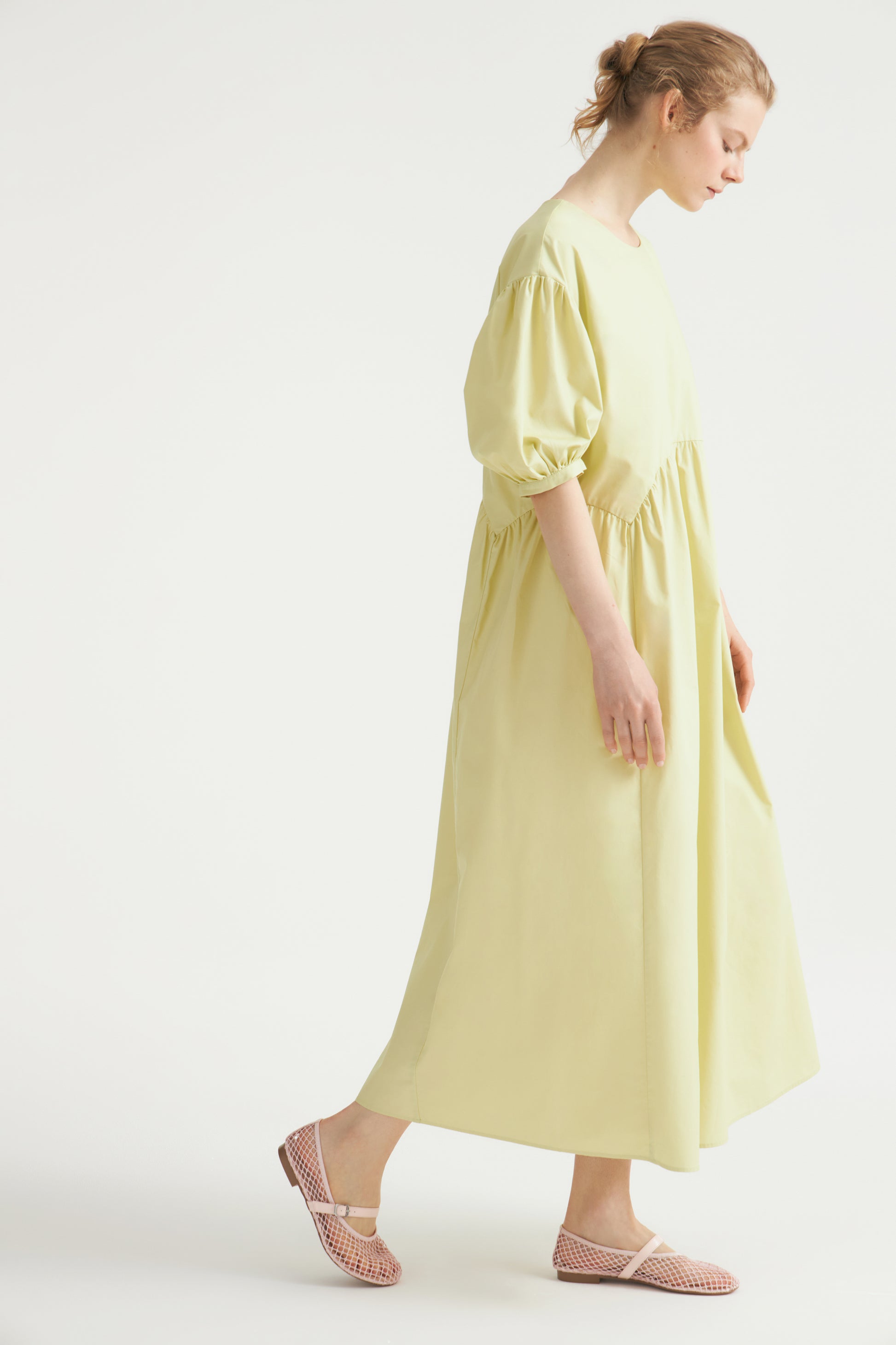 LIGHT GREEN