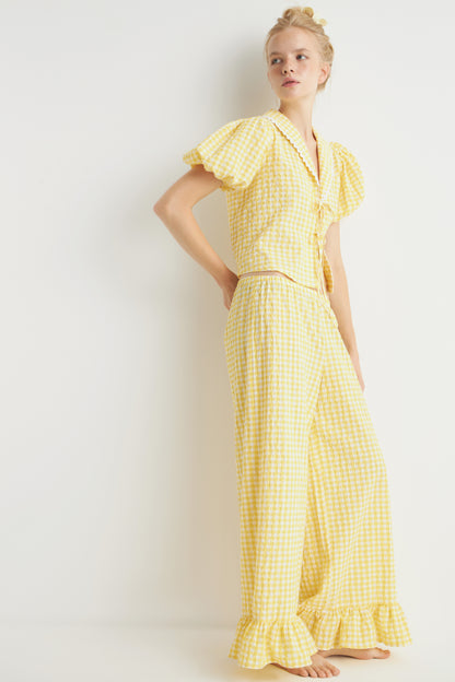 YELLOW