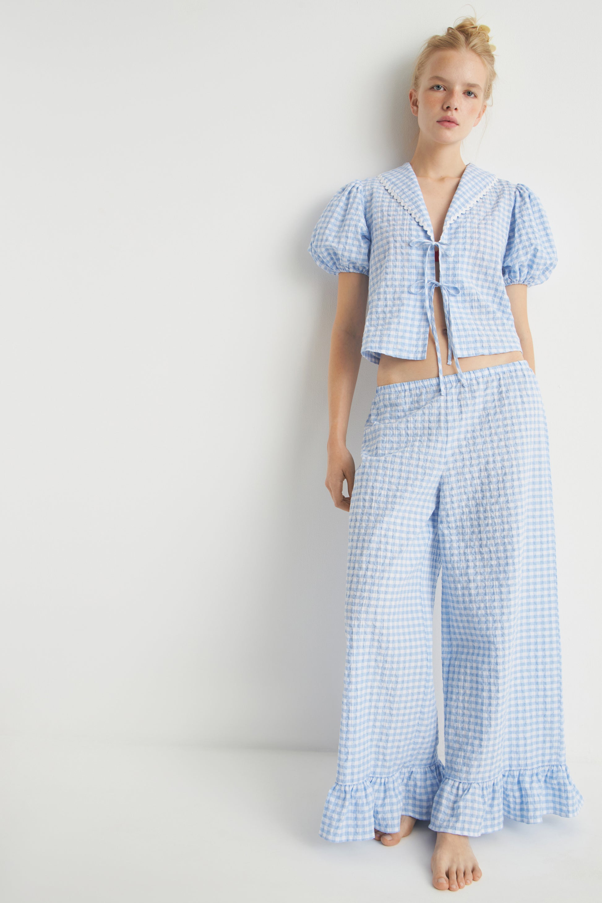 LIGHT BLUE
