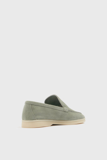 LIGHT GREEN