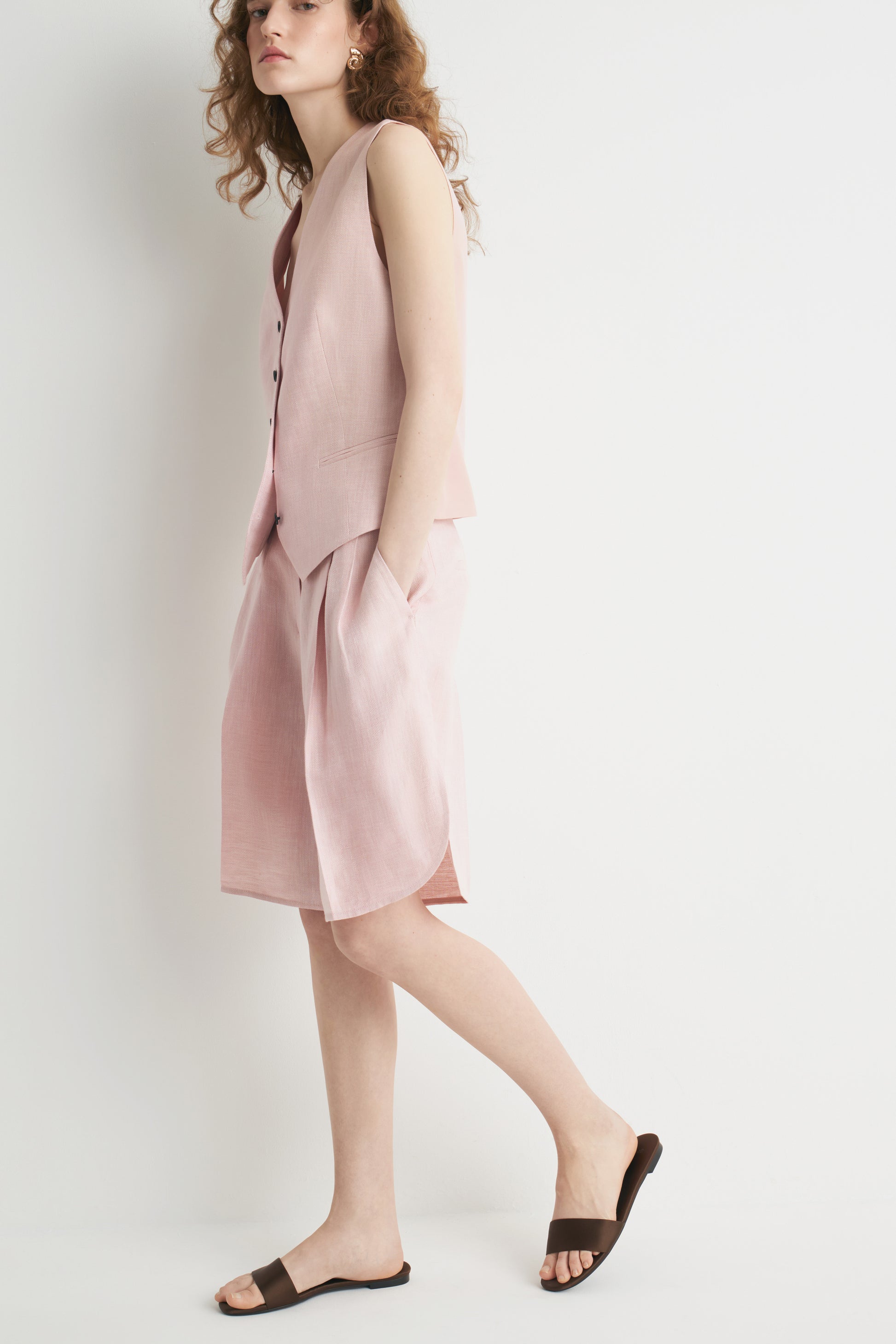 LIGHT PINK
